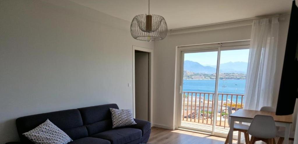 Vista Mare Apartment อฌักซิโอ้ ภายนอก รูปภาพ